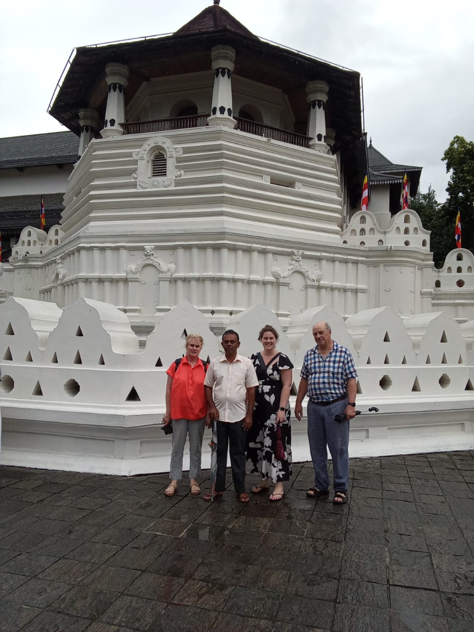 Akew Tours – Gallery